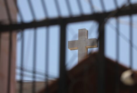 El Vaticano pone en duda la versión israelí sobre el ataque a la iglesia católica de Gaza
