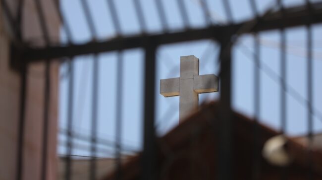 El Vaticano pone en duda la versión israelí sobre el ataque a la iglesia católica de Gaza