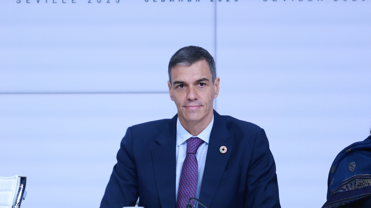 Sánchez insta a no desandar el camino hacia una tributación justa de las grandes fortunas