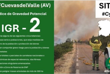 Un incendio en el sur de Ávila obliga a confinar parcialmente a la población de Mombeltrán