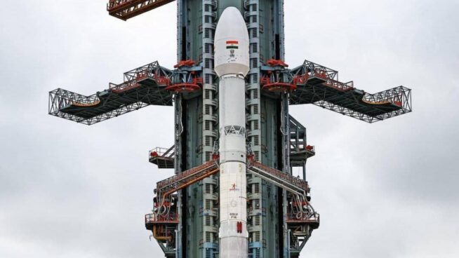 India y la NASA lanzan un satélite al espacio para anticipar desastres naturales