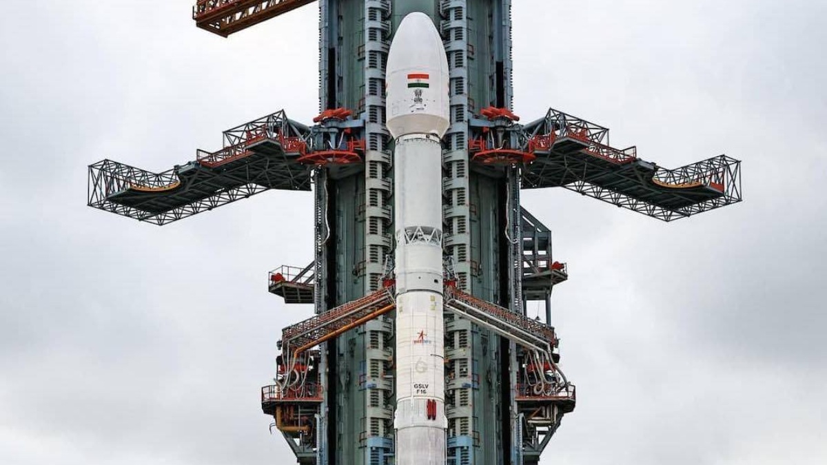 India y la NASA lanzan un satélite al espacio para anticipar desastres naturales