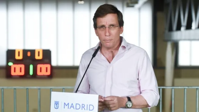 Almeida tacha de «gran mentira» de la izquierda la imposición de Europa del 'tasazo' de basuras