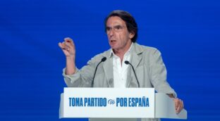 FAES acusa a Sánchez de mentir y dice que ningún ministro de Aznar cometió «ilícito penal»