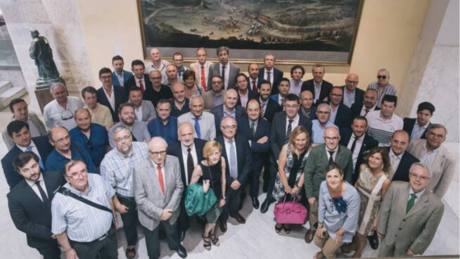 Juristas valencianos piden al PSOE y sus socios recuperar sus fueros en la Constitución