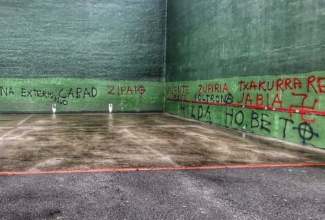 Las  pintadas en Hernani (Guipúzcoa) contra la Ertzaintza provocan el enfado del PNV con Bildu
