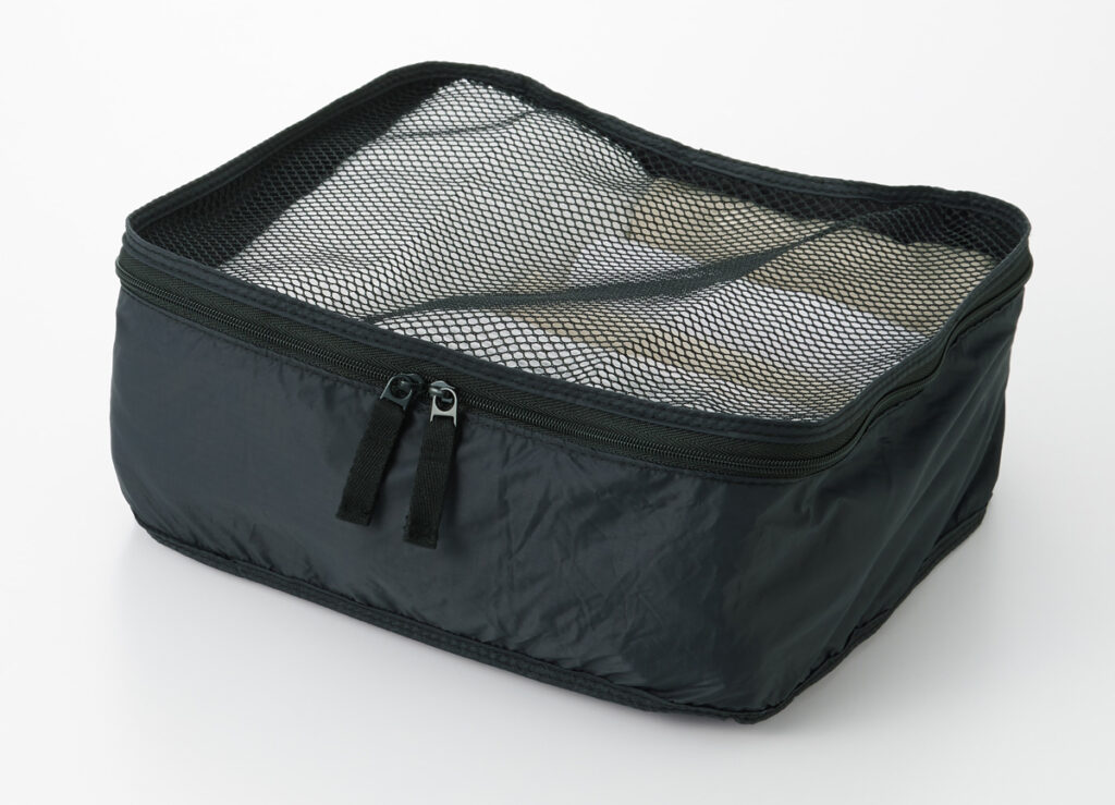 Bolsa organizadora de ropa para la maleta de Muji. (PVP: 12.95€)