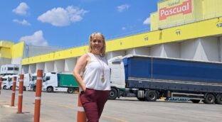 Formar una familia y tener una carrera profesional sin salir de su pueblo