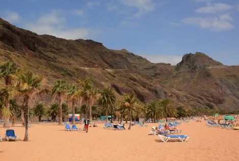 La crisis de Ormuz amenaza los chárter que llevan la mitad del turismo a Baleares y Canarias