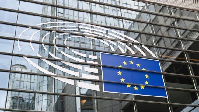Un eurodiputado del PP impulsa el primer programa de escucha activa sobre el euro digital