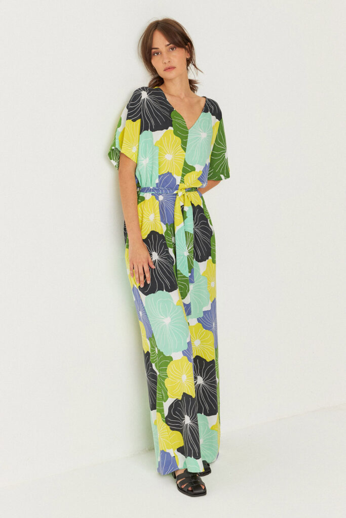 Mono estampado con flores orientales de la firma SKFK
