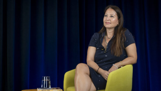 VÍDEO | Entrevista a Sonia Sierra: «La foto de Sánchez con Puigdemont sería un delirio»