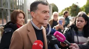 Maíllo (IU) se suma a Rufián y apuesta por agrupar a la izquierda en un frente unitario