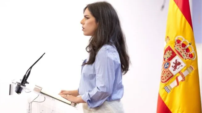 Vox califica de «sórdido» que el Gobierno informe a los presos de la regularización