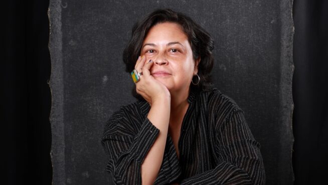 Zurcir la memoria: Yeniter Poleo y los hilos del silencio