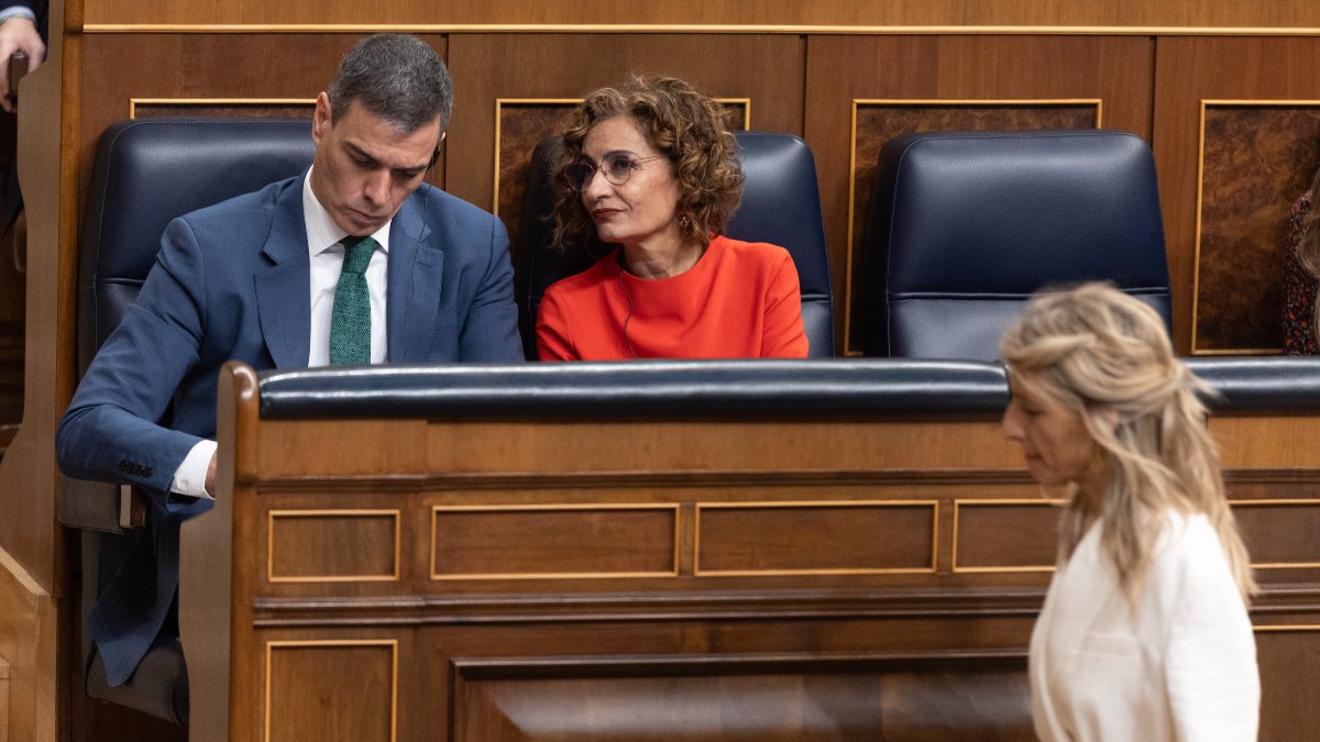 Sumar exige a Sánchez que garantice en el Congreso que no ha habido financiación ilegal