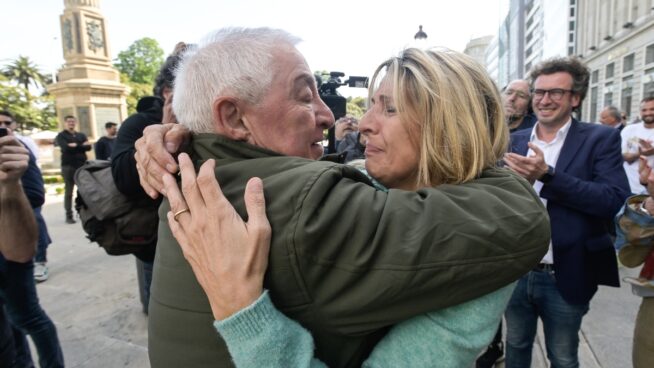 Centenares de personas despiden al sindicalista Suso Díaz, padre de Yolanda Díaz