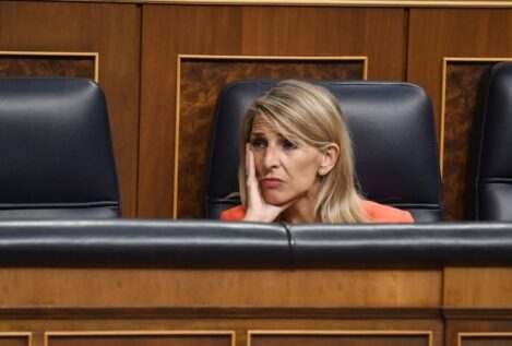 Yolanda Díaz tilda a Podemos de «negacionista» por votar contra el decreto antiapagones