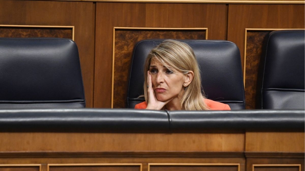 Yolanda Díaz tilda a Podemos de «negacionista» por votar contra el decreto antiapagones