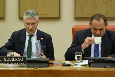 Junts cerca a Marlaska y sospecha que la trama corrupta pagó una nueva 'policía patriótica'