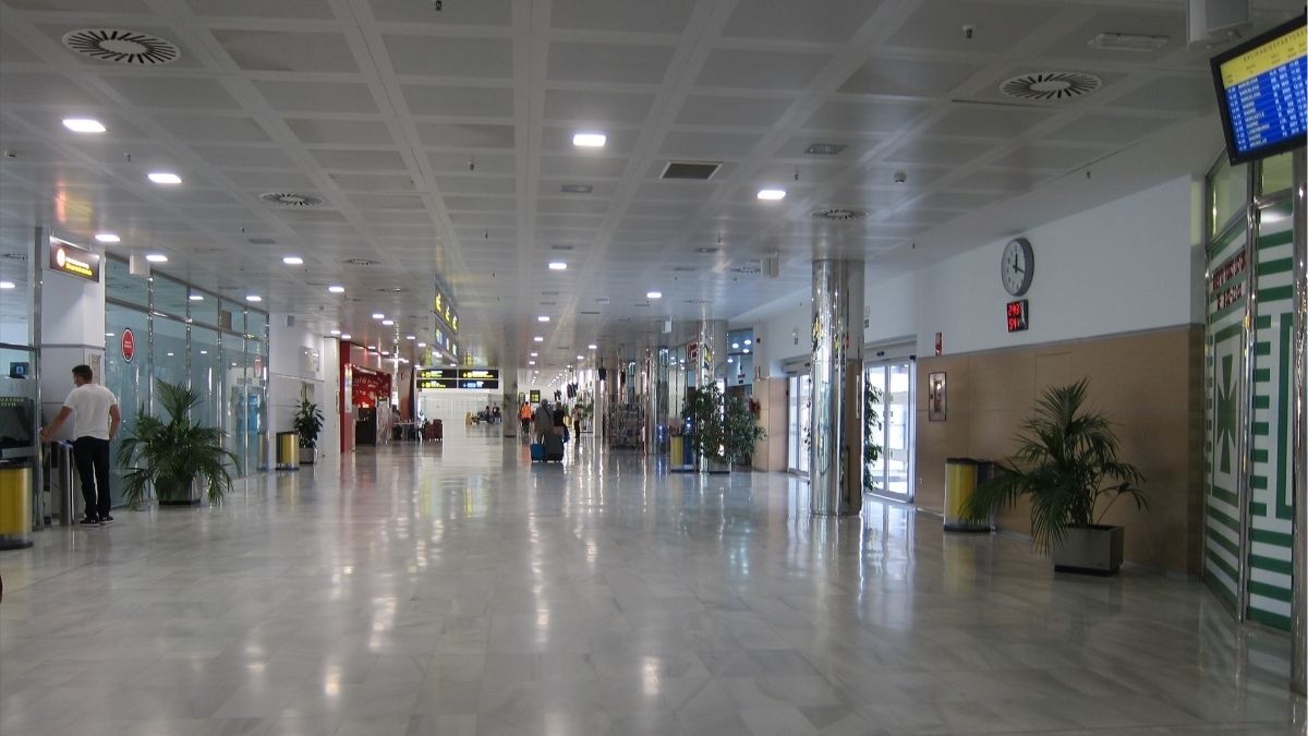 Registran 13 réplicas del terremoto de Almería, que deja daños materiales en el aeropuerto