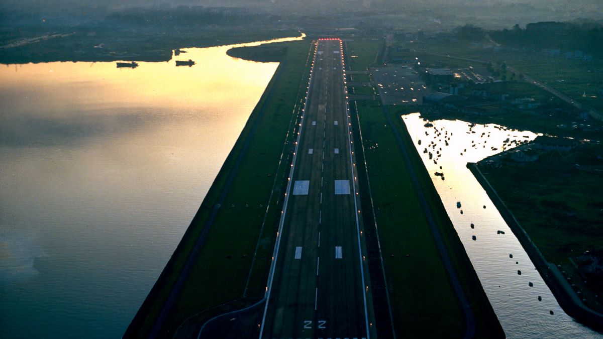 Las aerolíneas rechazan la subida de tasas aeroportuarias y piden freno regulatorio a Aena