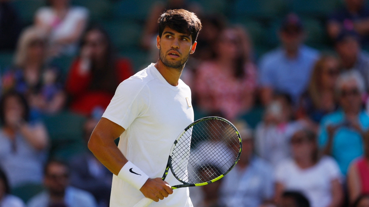 Un imparable Alcaraz arrolla a Norrie para alcanzar las semifinales de Wimbledon