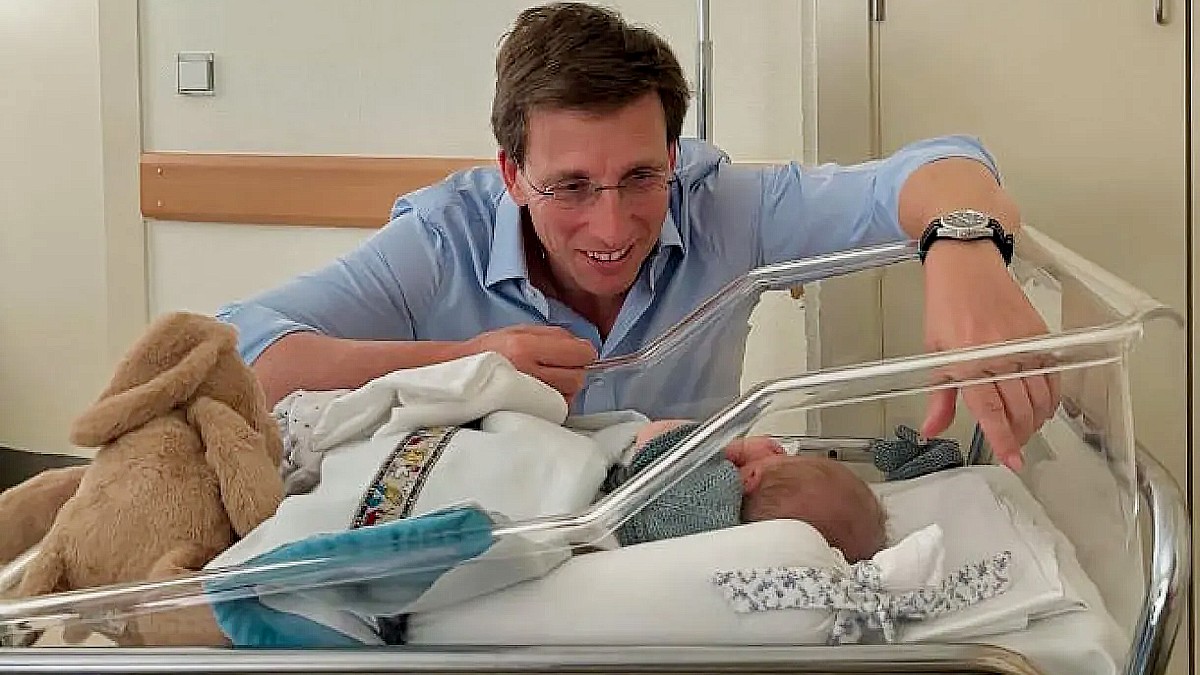 Almeida comparte la primera foto con su hijo: «No puedo describir la emoción que siento»