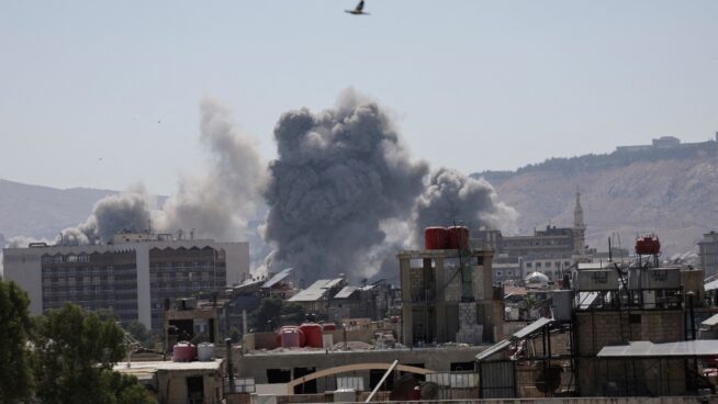 Israel bombardea la sede del Ejército de Siria tras los ataques del régimen a los drusos