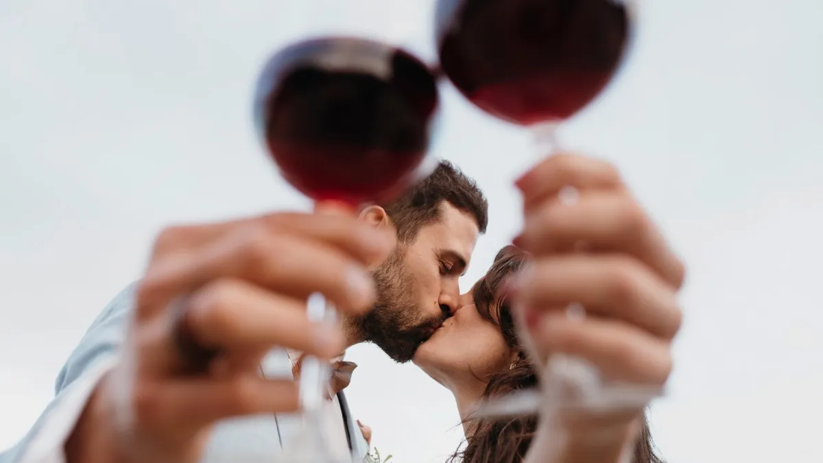 ¿Es bueno beber alcohol antes de tener sexo? Esto es lo que ha concluido la ciencia