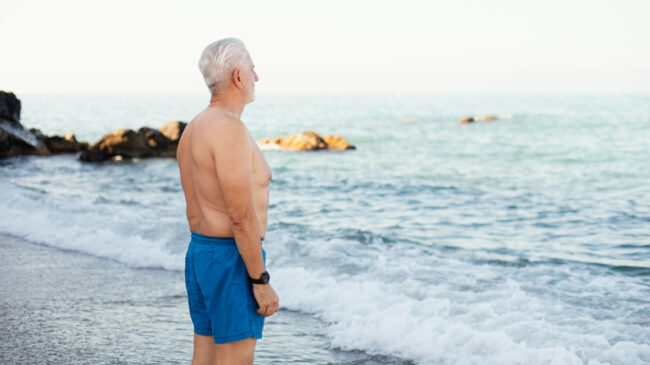 No solo es físico: por qué a tu cerebro le sienta bien la natación más allá de las endorfinas