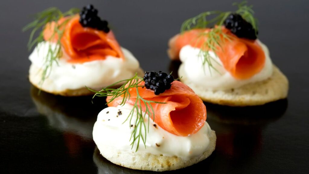 blinis con salmón ahumado | redes sociales