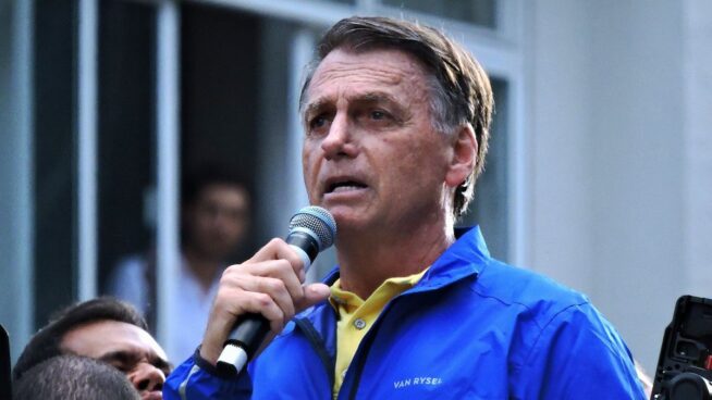 Registran la casa de Bolsonaro por apoyar que EEUU imponga sanciones a Brasil