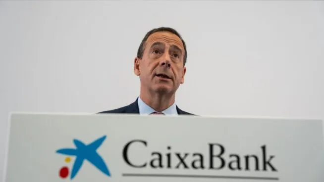 Caixabank tira de deducciones fiscales para reducir el golpe del 'impuestazo' del Gobierno