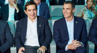 Los independentistas catalanes presionan a Sánchez para vetar ilegalmente la opa de BBVA