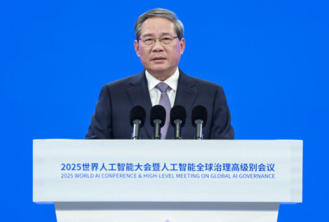 China propone una «organización global de cooperación» sobre inteligencia artificial