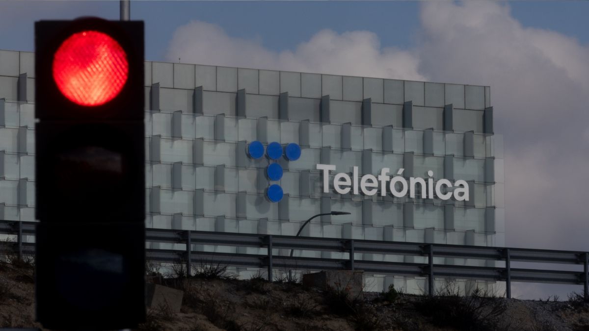 La CNMC multa a Telefónica con 20 millones por incumplir compromisos al comprar DTS