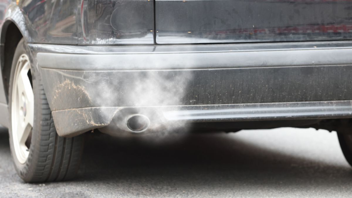 Los fabricantes de coches en la UE ya pueden retrasar sus objetivos de emisiones hasta 2027