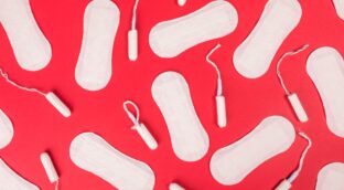 Cómo dejar de usar compresas y tampones puede ahorrarte más de 60 euros anuales