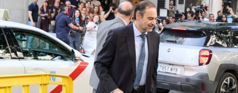 Sánchez tendrá que explicar en el Congreso si Ábalos usaba el PSOE para blanquear dinero