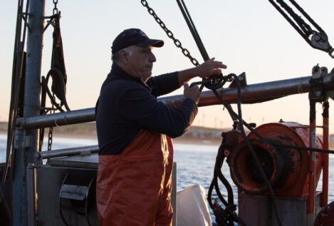 Pescadores de cerco en Cádiz alertan de una situación límite y exigen reformas al Gobierno
