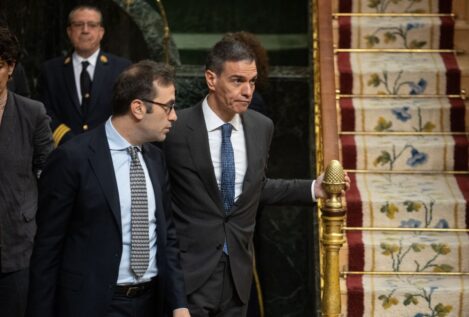 Nubes sobre la economía española: el sector exterior cae y las inversiones no arrancan