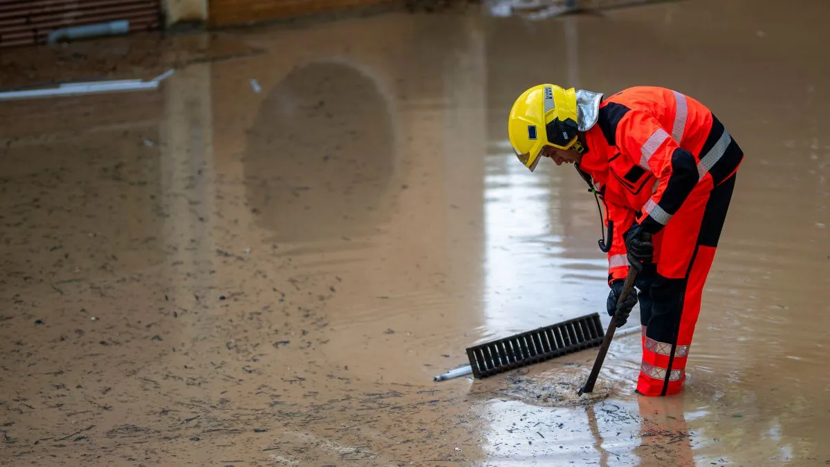 Desalojan un hospital en Barcelona con 71 pacientes, por falta de agua y luz