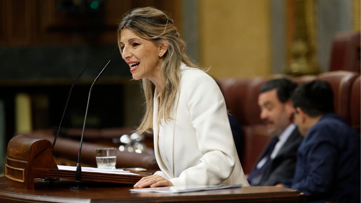 Díaz aplaza el debate sobre la reducción de la jornada laboral por temor a que se la tumben
