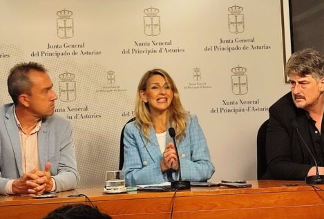 Díaz muestra el apoyo del Gobierno a las 'Seis de La Suiza' y asegura que tramitará su indulto