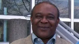 El prestigioso historiador guineano Donato Ndongo, al borde del desahucio en Murcia
