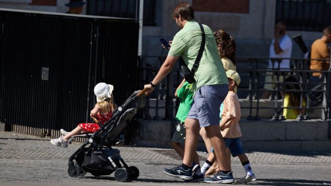 Las familias numerosas lamentan que la ampliación de permisos llega «con retraso»