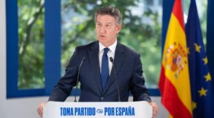 Feijóo insiste en el despliegue del Ejército contra los incendios: «Están capacitados»