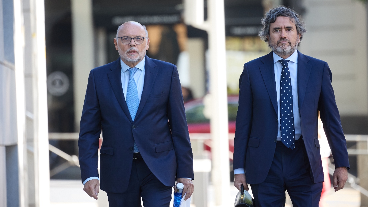El juez retira el pasaporte a Pardo de Vera y al exdirector de Carreteras acusado de amaños