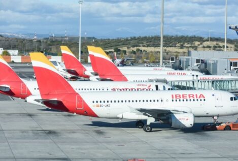 Facua denuncia a Iberia por «engañar» a los pasajeros afectados por 'overbooking'